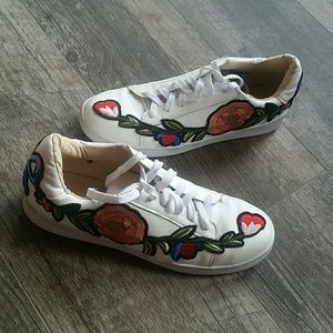Embroidered  sneakers  by Chase +Chloe